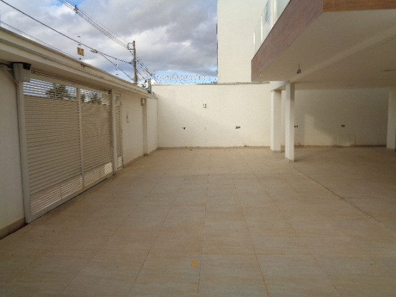 Imagem Imóvel com 2 Quartos à Venda, 517 m² em Ibituruna - Montes Claros Imagem Imóvel com 2 Quartos à Venda, 517 m² em Ibituruna - Montes Claros