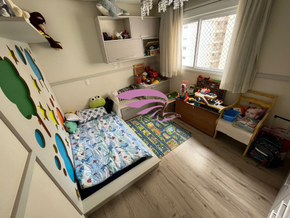 Imagem Imóvel com 4 Quartos à Venda, 182 m² em Cristo Rei - Curitiba Imagem Imóvel com 4 Quartos à Venda, 182 m² em Cristo Rei - Curitiba