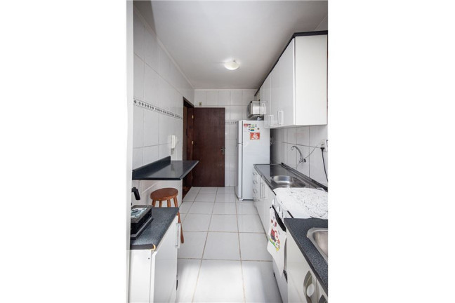 Imagem Imóvel com 2 Quartos à Venda,  em Passo Da Areia - Porto Alegre