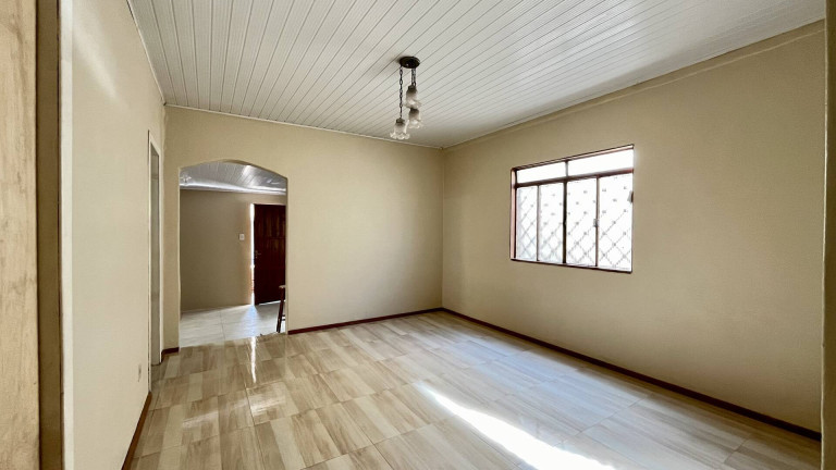 Imagem Casa com 2 Quartos à Venda, 144 m² em Nossa Senhora Das Graças - Canoas Imagem Casa com 2 Quartos à Venda, 144 m² em Nossa Senhora Das Graças - Canoas