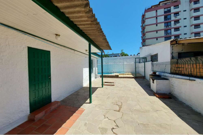 Imagem Casa com 3 Quartos à Venda, em Camaquã - Porto Alegre Imagem Casa com 3 Quartos à Venda, em Camaquã - Porto Alegre