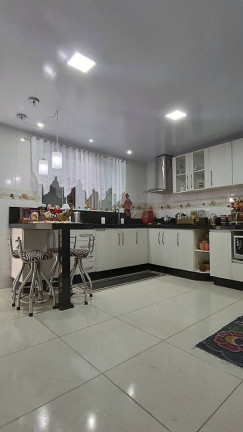 Imagem Casa com 3 Quartos à Venda, 169 m² em Itaum - Joinville Imagem Casa com 3 Quartos à Venda, 169 m² em Itaum - Joinville