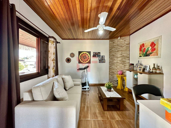 Imagem Casa com 5 Quartos à Venda, 600 m² em Capão Da Canoa Imagem Casa com 5 Quartos à Venda, 600 m² em Capão Da Canoa