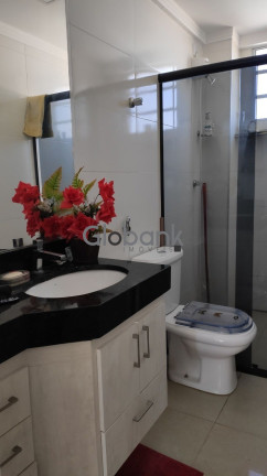 Imóvel com 3 Quartos à Venda, 190 m² em São José - Montes Claros