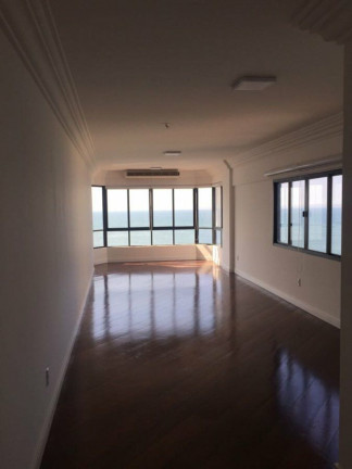 Imagem Apartamento com 3 Quartos à Venda, 180 m² em Centro - Balneário Camboriú