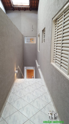 Imagem Casa com 3 Quartos para Alugar, 65 m² em Santa Luzia - Bragança Paulista Imagem Casa com 3 Quartos para Alugar, 65 m² em Santa Luzia - Bragança Paulista