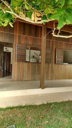 Imagem Casa com 4 Quartos à Venda, 252 m² em Jaguaruna