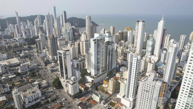 Imagem Apartamento com 4 Quartos à Venda, 209 m² em Centro - Balneário Camboriú Imagem Apartamento com 4 Quartos à Venda, 209 m² em Centro - Balneário Camboriú