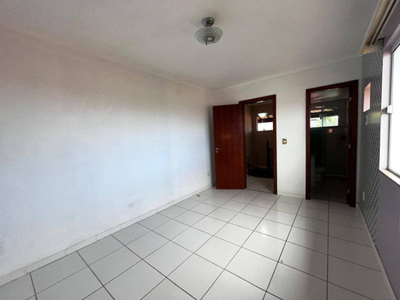 Imagem Casa com 6 Quartos à Venda, em Praia Linda - São Pedro Da Aldeia Imagem Casa com 6 Quartos à Venda, em Praia Linda - São Pedro Da Aldeia
