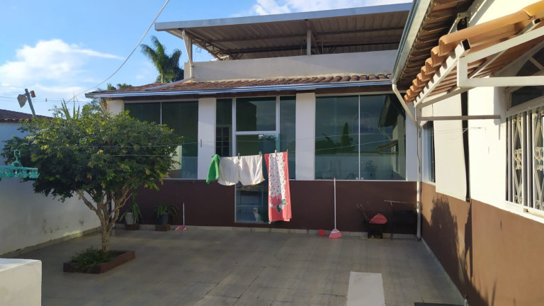 Casa com 4 Quartos à Venda, 130 m² em Vale Das Acácias - Ribeirão Das Neves