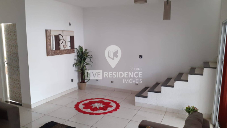 Imagem Casa com 3 Quartos à Venda, 215 m² em Capuava - Valinhos