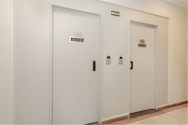 Imagem Apartamento com 3 Quartos à Venda, 95 m² em Centro Histórico - Porto Alegre Imagem Apartamento com 3 Quartos à Venda, 95 m² em Centro Histórico - Porto Alegre