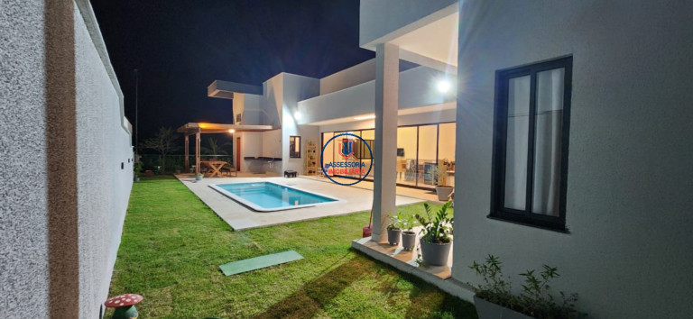 Imagem Casa com 4 Quartos para Alugar ou Temporada, 250 m² em Cajupiranga - Parnamirim Imagem Casa com 4 Quartos para Alugar ou Temporada, 250 m² em Cajupiranga - Parnamirim