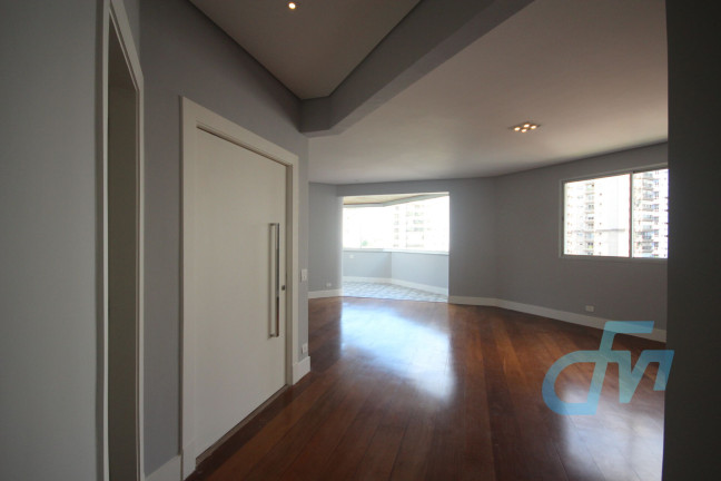 Imagem Apartamento com 3 Quartos à Venda, 244 m² em Moema - São Paulo Imagem Apartamento com 3 Quartos à Venda, 244 m² em Moema - São Paulo