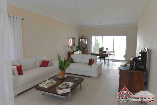 Imagem Casa de Condomínio com 3 Quartos à Venda, 400 m² em Jardim Califórnia - Jacareí