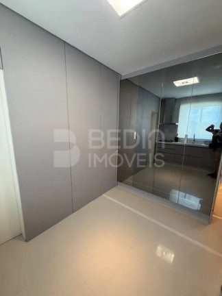 Imagem Apartamento com 3 Quartos à Venda, 135 m² em Centro - Balneário Camboriú Imagem Apartamento com 3 Quartos à Venda, 135 m² em Centro - Balneário Camboriú