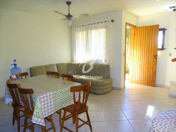 Imagem Sobrado com 2 Quartos para Temporada, em Bombas - Bombinhas Imagem Sobrado com 2 Quartos para Temporada, em Bombas - Bombinhas