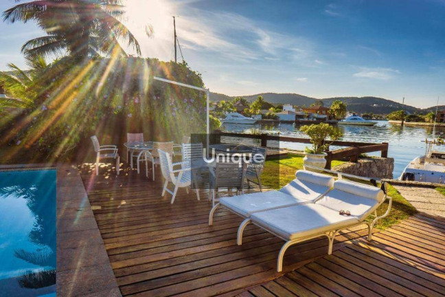 Imagem Casa com 9 Quartos à Venda, 671 m² em São Bento - Cabo Frio Imagem Casa com 9 Quartos à Venda, 671 m² em São Bento - Cabo Frio