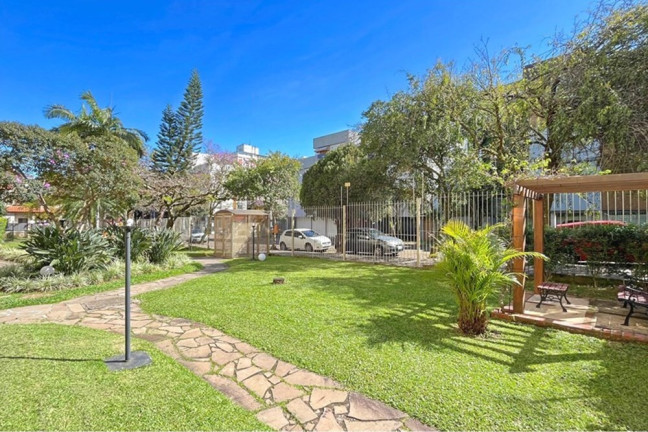 Imagem Imóvel com 1 Quarto à Venda, 61 m² em Cristal - Porto Alegre Imagem Imóvel com 1 Quarto à Venda, 61 m² em Cristal - Porto Alegre