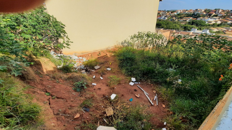 Terreno à Venda, 360 m² em São Pedro - Esmeraldas