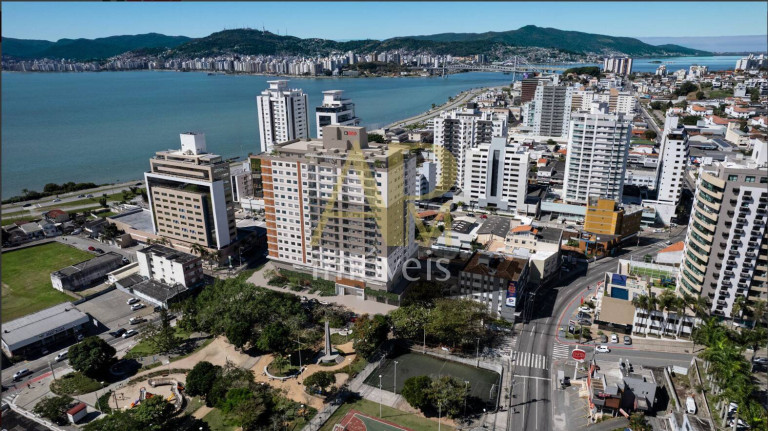 Imagem Apartamento com 2 Quartos à Venda, 115 m² em Estreito - Florianópolis Imagem Apartamento com 2 Quartos à Venda, 115 m² em Estreito - Florianópolis