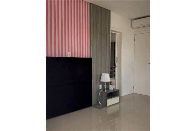 Imagem Casa com 4 Quartos à Venda, 284 m² em Centro - Balneário Camboriú Imagem Casa com 4 Quartos à Venda, 284 m² em Centro - Balneário Camboriú