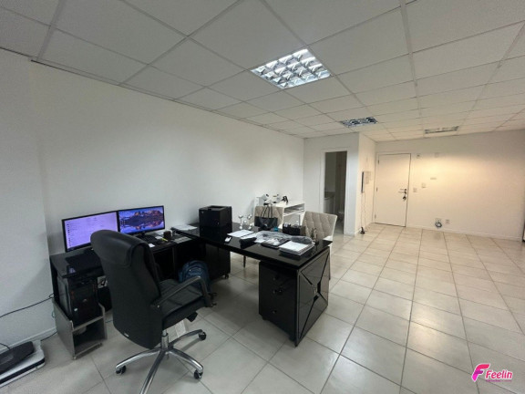 Imagem Sala Comercial à Venda, 47 m² em Centro - Florianópolis Imagem Sala Comercial à Venda, 47 m² em Centro - Florianópolis