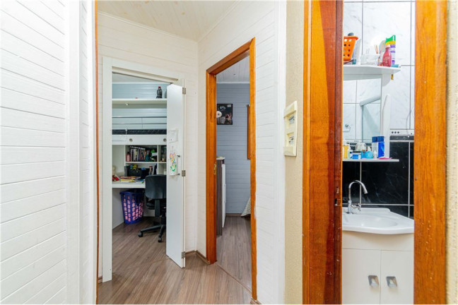 Imagem Casa com 4 Quartos à Venda, em Sarandi - Porto Alegre Imagem Casa com 4 Quartos à Venda, em Sarandi - Porto Alegre