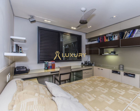 Imagem Imóvel com 4 Quartos à Venda, 480 m² em Savassi - Belo Horizonte Imagem Imóvel com 4 Quartos à Venda, 480 m² em Savassi - Belo Horizonte