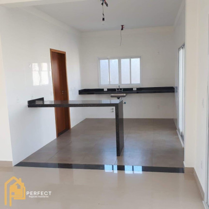 Imagem Casa com 3 Quartos à Venda, 206 m² em Via Dutra - Caçapava Imagem Casa com 3 Quartos à Venda, 206 m² em Via Dutra - Caçapava
