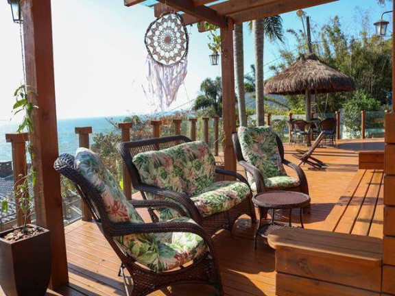 Imagem Casa com 3 Quartos à Venda, 550 m² em Ribeirão Da Ilha - Florianópolis Imagem Casa com 3 Quartos à Venda, 550 m² em Ribeirão Da Ilha - Florianópolis