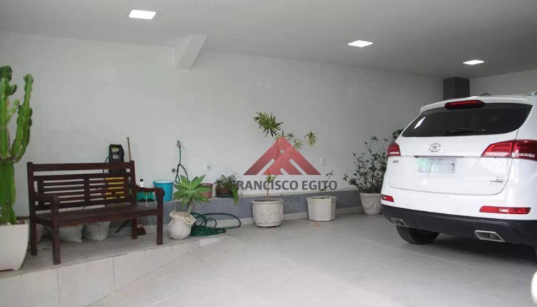 Imagem Casa com 4 Quartos à Venda, 250 m² em São Francisco - Niterói Imagem Casa com 4 Quartos à Venda, 250 m² em São Francisco - Niterói