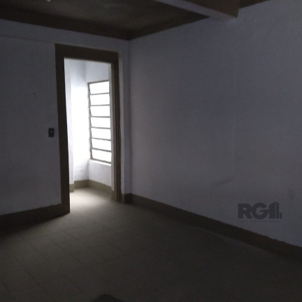 Imagem Casa com 8 Quartos à Venda, 300 m² em Cavalhada - Porto Alegre Imagem Casa com 8 Quartos à Venda, 300 m² em Cavalhada - Porto Alegre