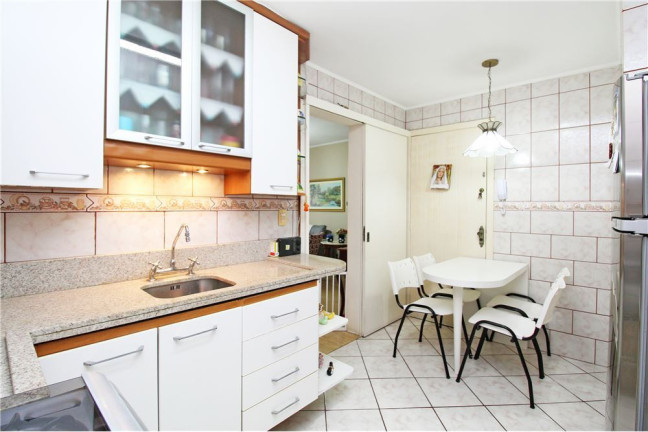 Imagem Apartamento com 3 Quartos à Venda, 84 m² em Menino Deus - Porto Alegre Imagem Apartamento com 3 Quartos à Venda, 84 m² em Menino Deus - Porto Alegre