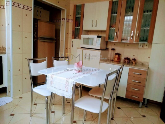 Imagem Casa com 3 Quartos à Venda, 155 m² em Centro - Botucatu Imagem Casa com 3 Quartos à Venda, 155 m² em Centro - Botucatu