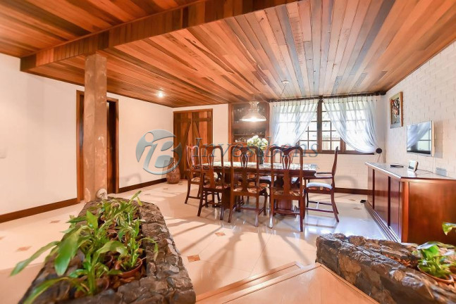 Imagem Casa com 5 Quartos à Venda, 480 m² em Ahú - Curitiba Imagem Casa com 5 Quartos à Venda, 480 m² em Ahú - Curitiba