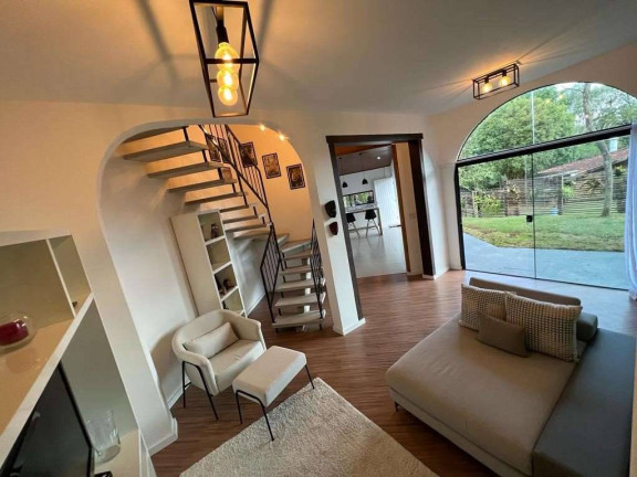 Imagem Casa com 3 Quartos para Alugar,  em Vilarejo - Carapicuíba