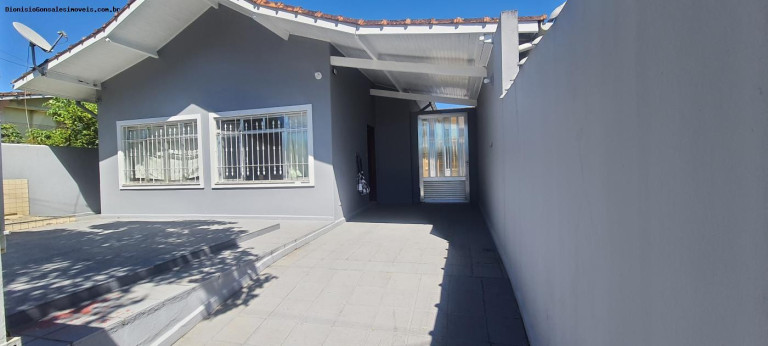 Imagem Casa com 3 Quartos à Venda, 127 m² em Centro - Peruíbe