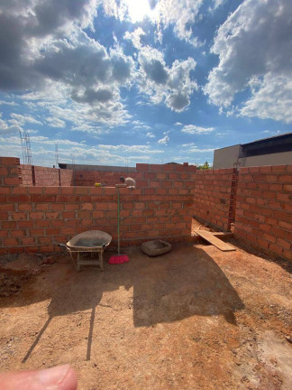 Imagem Casa com 3 Quartos à Venda, 116 m² em Botucatu