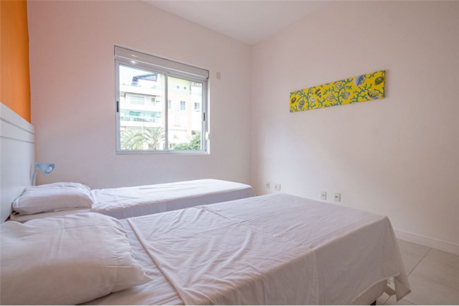 Imagem Imóvel com 2 Quartos à Venda, em Ingleses Do Rio Vermelho - Florianópolis Imagem Imóvel com 2 Quartos à Venda, em Ingleses Do Rio Vermelho - Florianópolis