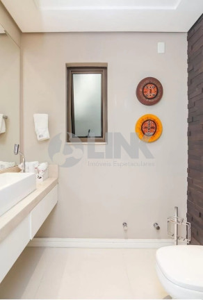 Imagem Casa com 5 Quartos à Venda, 294 m² em Jardim Botânico - Porto Alegre Imagem Casa com 5 Quartos à Venda, 294 m² em Jardim Botânico - Porto Alegre