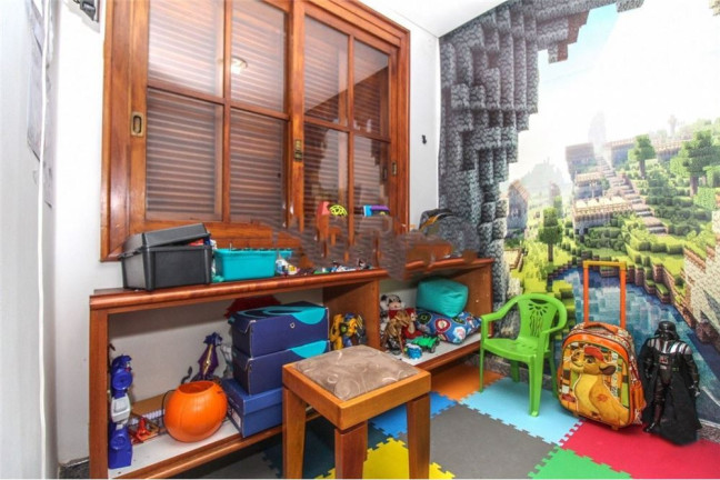 Imagem Casa com 3 Quartos à Venda, em Medianeira - Porto Alegre Imagem Casa com 3 Quartos à Venda, em Medianeira - Porto Alegre