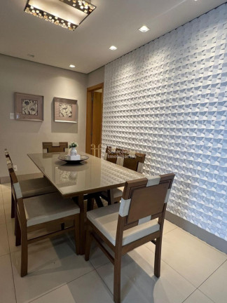 Casa com 4 Quartos à Venda, 185 m² em Jardim Petrópolis - Cuiabá