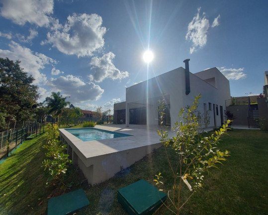 Imagem Casa com 5 Quartos à Venda, 348 m² em Medeiros - Jundiaí Imagem Casa com 5 Quartos à Venda, 348 m² em Medeiros - Jundiaí