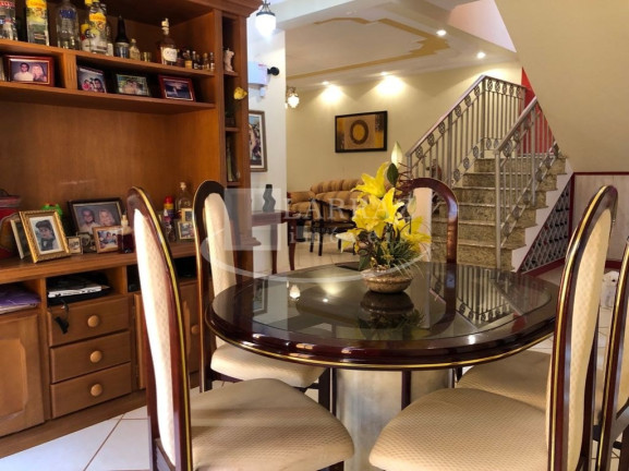 Imagem Imóvel com 4 Quartos à Venda, 335 m² em Jardim Califórnia - Ribeirão Preto Imagem Imóvel com 4 Quartos à Venda, 335 m² em Jardim Califórnia - Ribeirão Preto