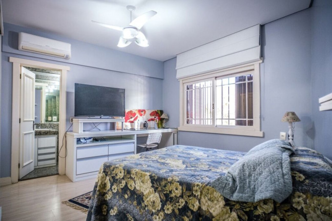 Imagem Imóvel com 5 Quartos à Venda, em Santa Tereza - Porto Alegre Imagem Imóvel com 5 Quartos à Venda, em Santa Tereza - Porto Alegre