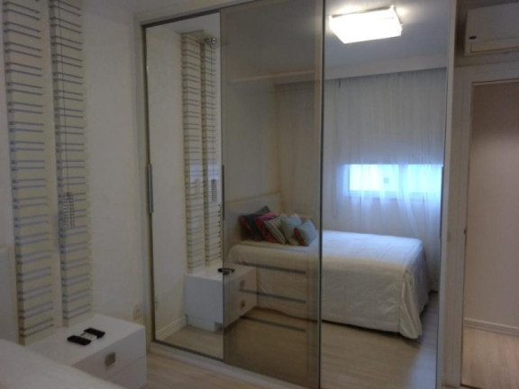 Imagem Imóvel com 3 Quartos à Venda, 142 m² em Centro - Balneário Camboriú Imagem Imóvel com 3 Quartos à Venda, 142 m² em Centro - Balneário Camboriú