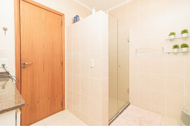 Imagem Casa com 4 Quartos à Venda, 314 m² em Chácara Das Pedras - Porto Alegre Imagem Casa com 4 Quartos à Venda, 314 m² em Chácara Das Pedras - Porto Alegre