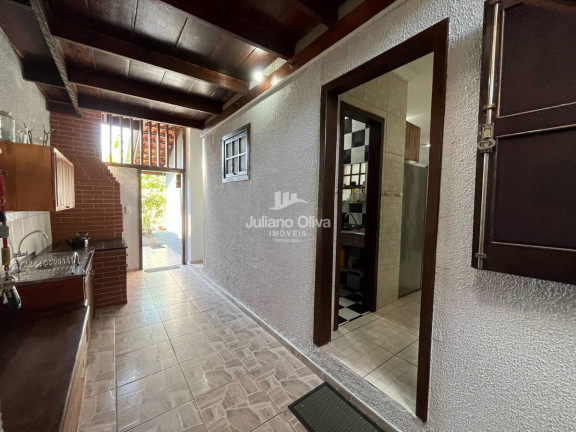 Imagem Sobrado com 5 Quartos à Venda, 258 m² em Barra Do Sai - Itapoá