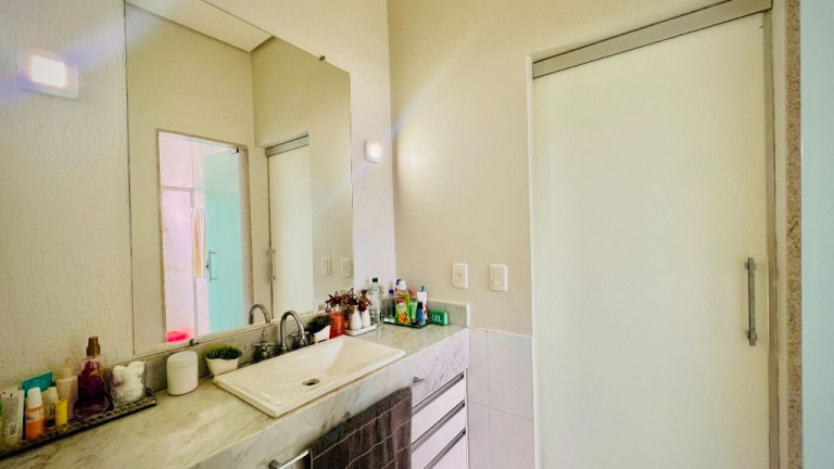 Imagem Sobrado com 4 Quartos à Venda, 334 m² em Jardins Atenas - Goiânia Imagem Sobrado com 4 Quartos à Venda, 334 m² em Jardins Atenas - Goiânia